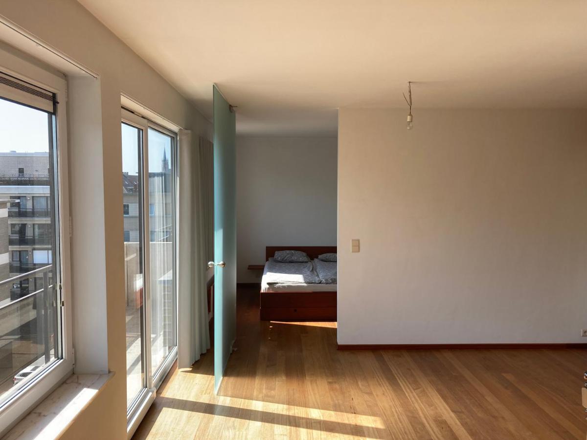 1 Chambre Meublé Et Terrasse à 10 Min Du Centre De Apartamento